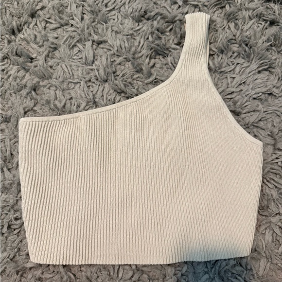 Aritzia Tops - One-Shoulder Ribbed Aritzia White Top